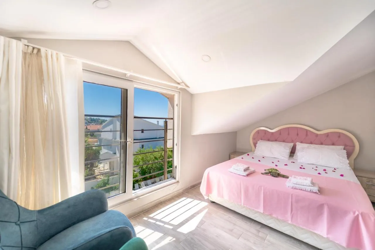 Stunning Suite In Oeluedeniz With Seaview And Pool 厄吕代尼兹